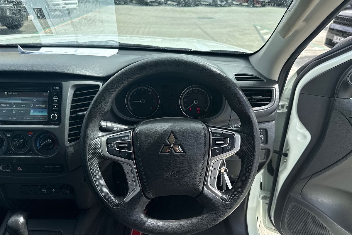 2022 Mitsubishi Triton GLX MR 4X4