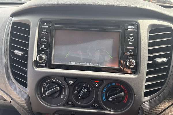 2022 Mitsubishi Triton GLX MR 4X4