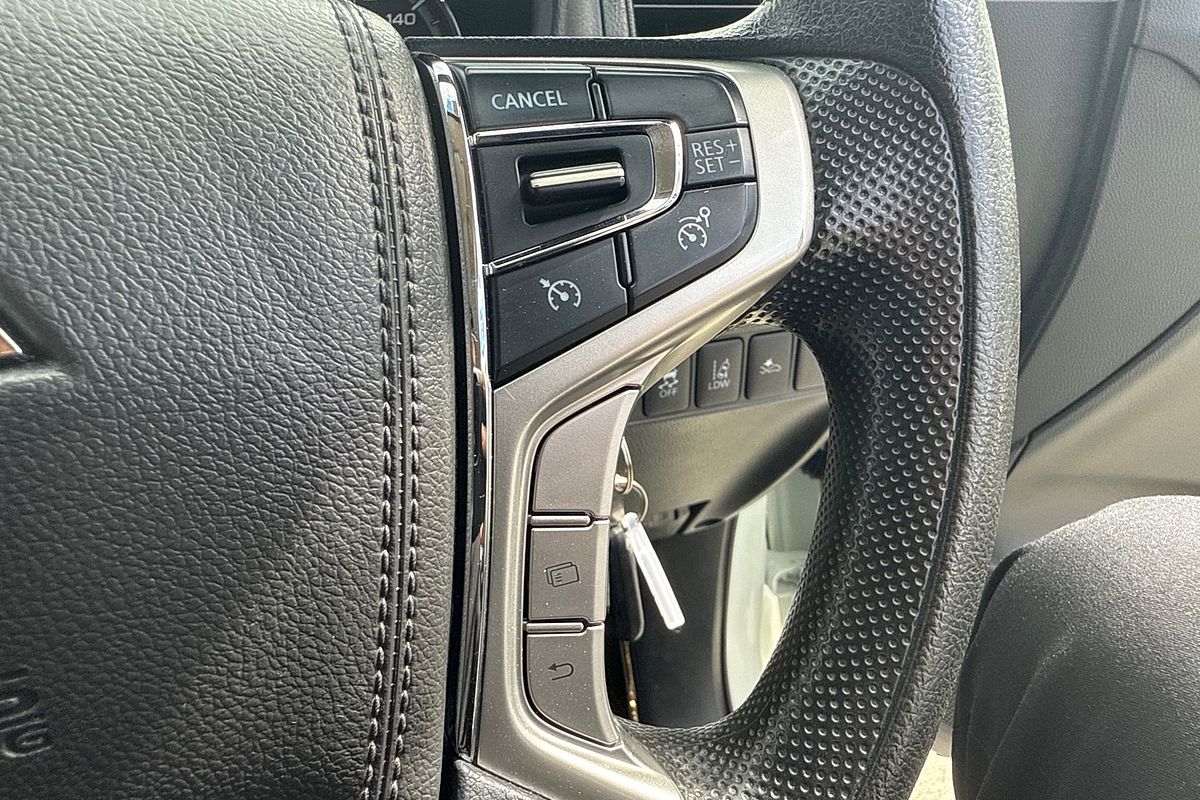 2022 Mitsubishi Triton GLX MR 4X4