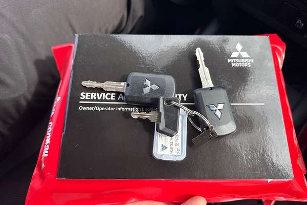 2022 Mitsubishi Triton GLX MR 4X4