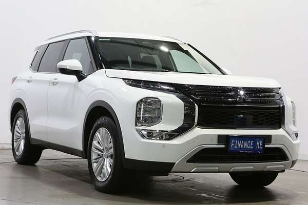 2024 Mitsubishi Outlander LS ZM