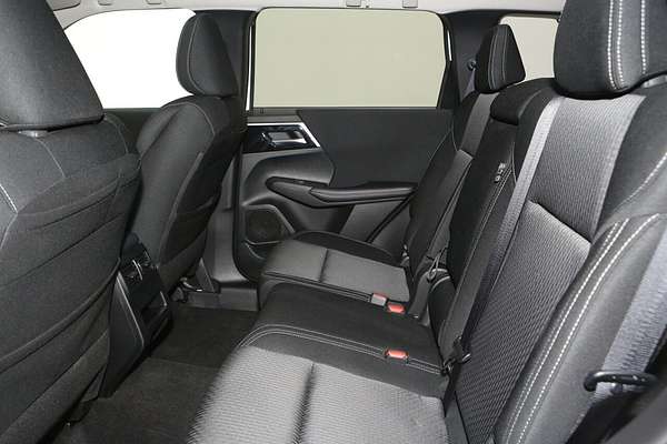 2024 Mitsubishi Outlander LS ZM