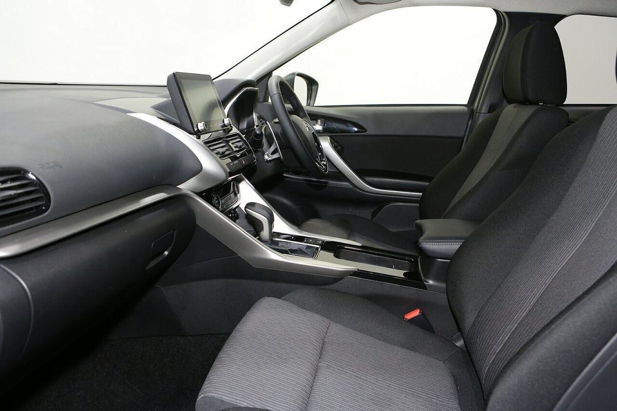 2024 Mitsubishi Eclipse Cross LS YB