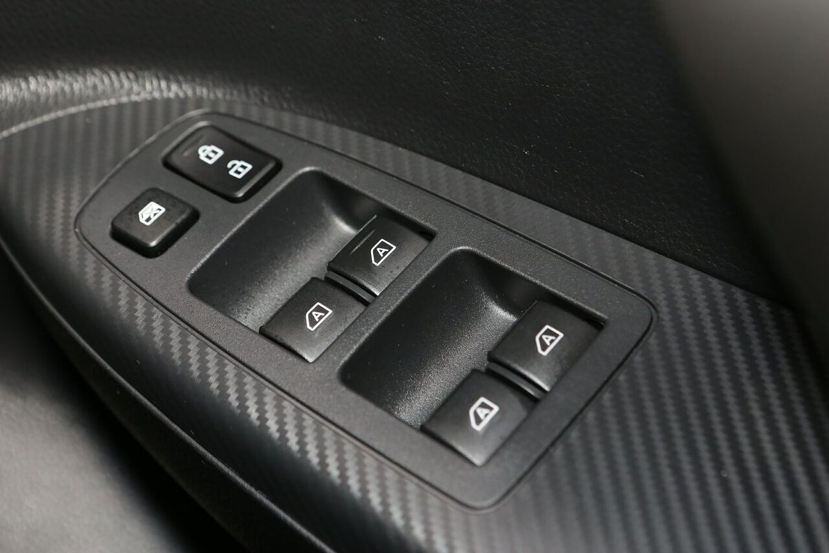 2024 Mitsubishi Eclipse Cross LS YB