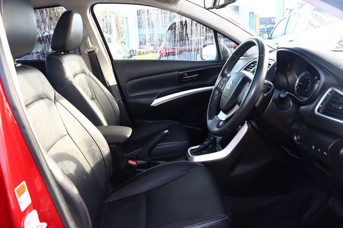 2017 Suzuki S-Cross Turbo Prestige JY