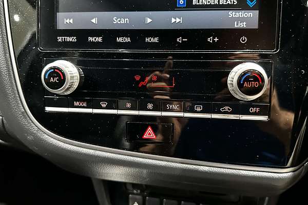 2021 Mitsubishi Outlander Black Edition ZL
