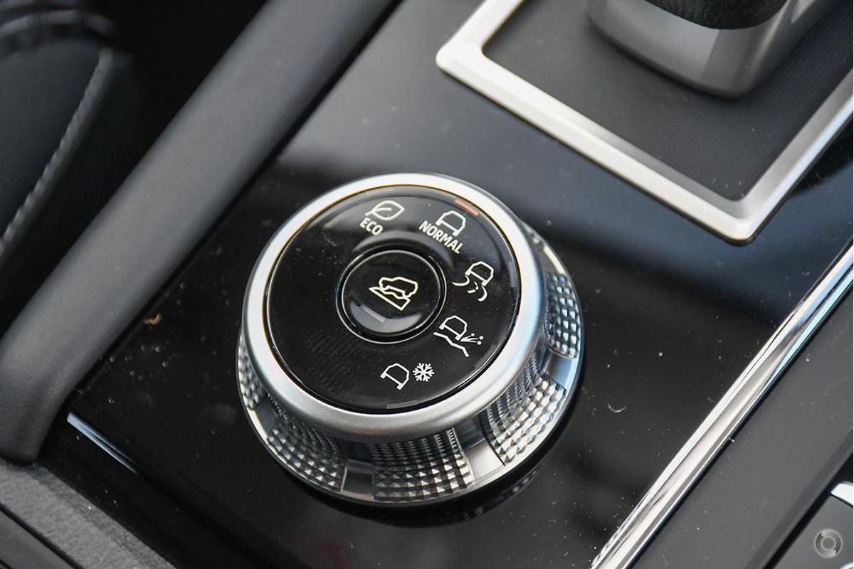 2025 Mitsubishi Outlander ES ZM