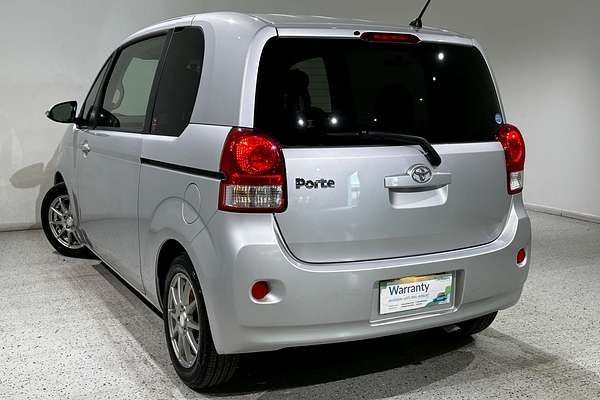 2015 Toyota porte (No Badge) NCP141