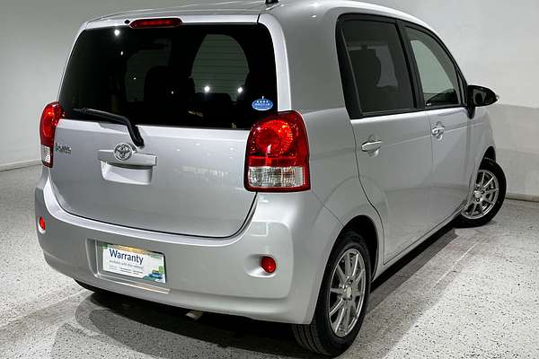 2015 Toyota porte (No Badge) NCP141