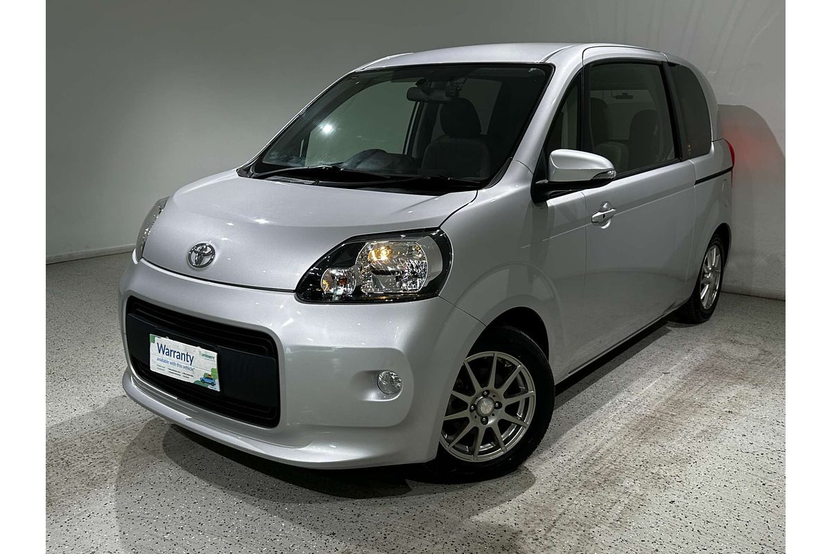 2015 Toyota porte (No Badge) NCP141