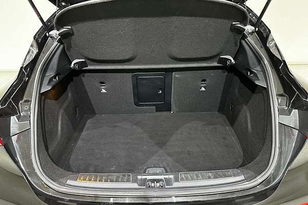 2019 INFINITI Q30 Sport H15