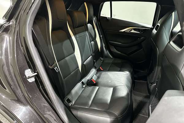 2019 INFINITI Q30 Sport H15