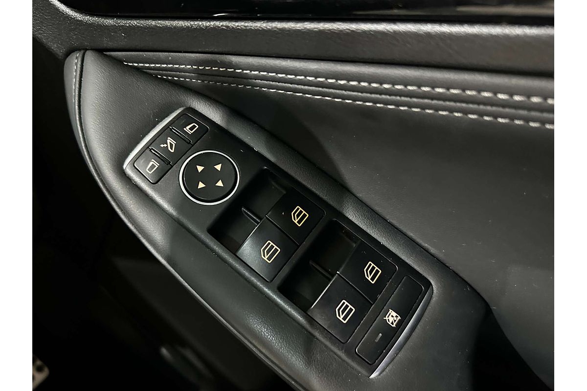 2019 INFINITI Q30 Sport H15