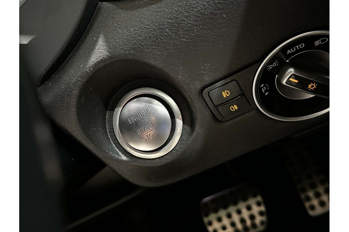 2019 INFINITI Q30 Sport H15