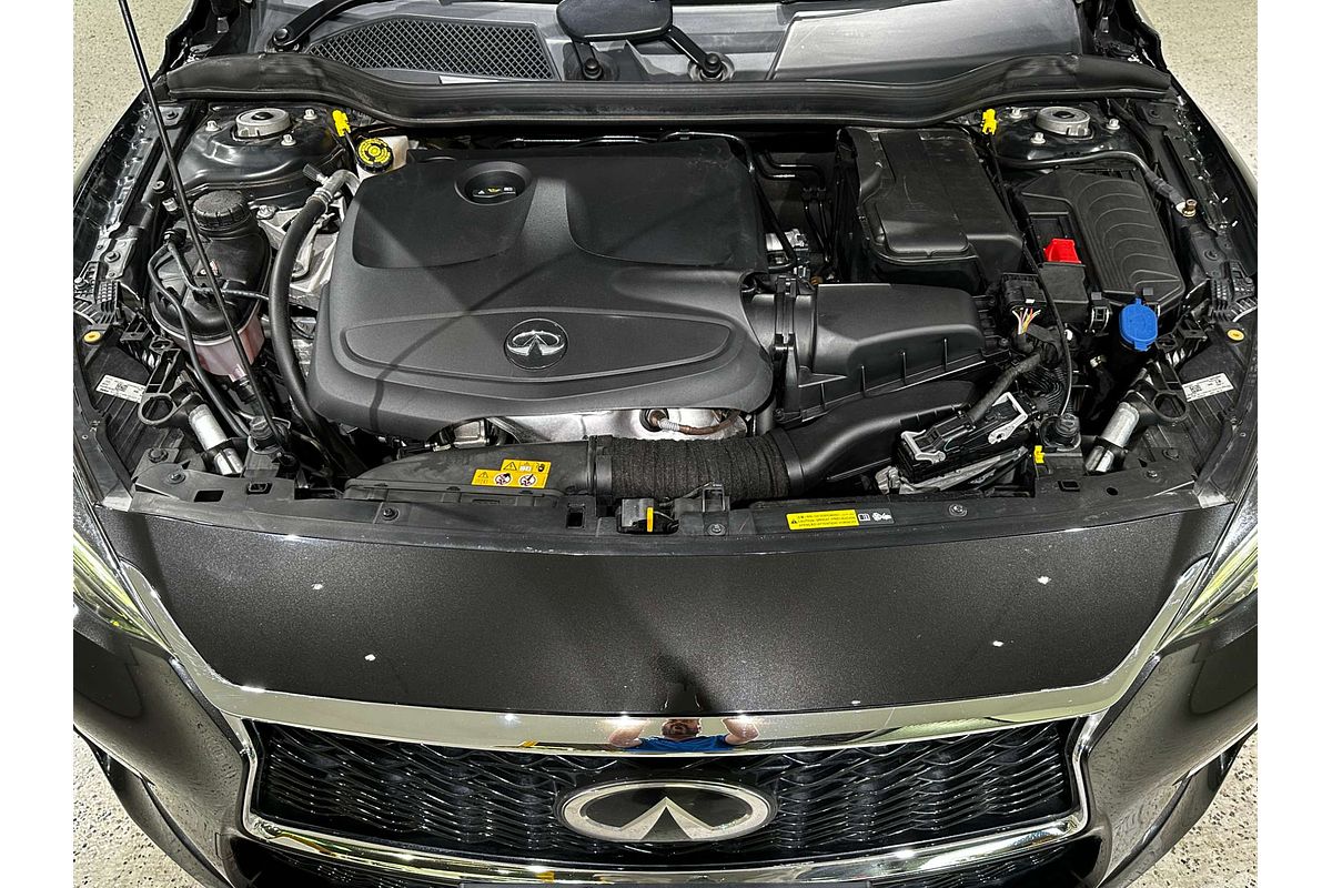 2019 INFINITI Q30 Sport H15