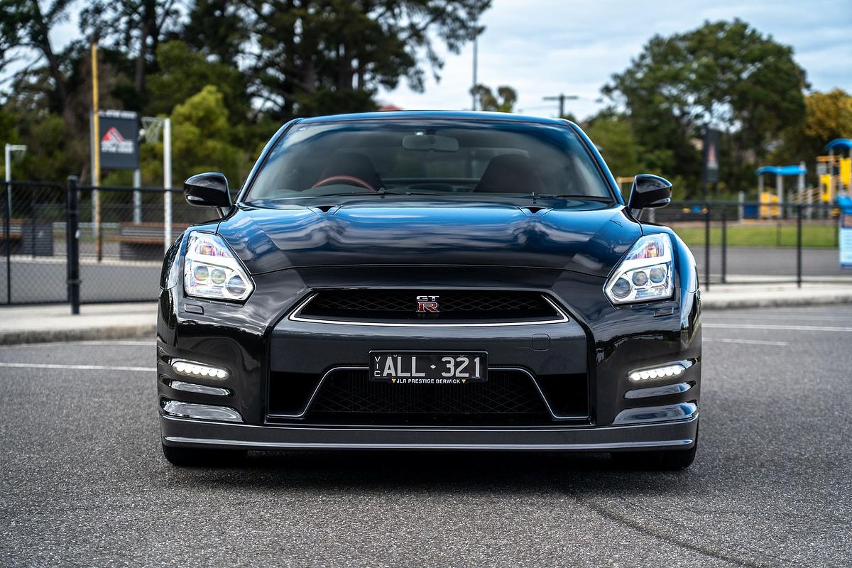 2016 Nissan GT-R Premium R35
