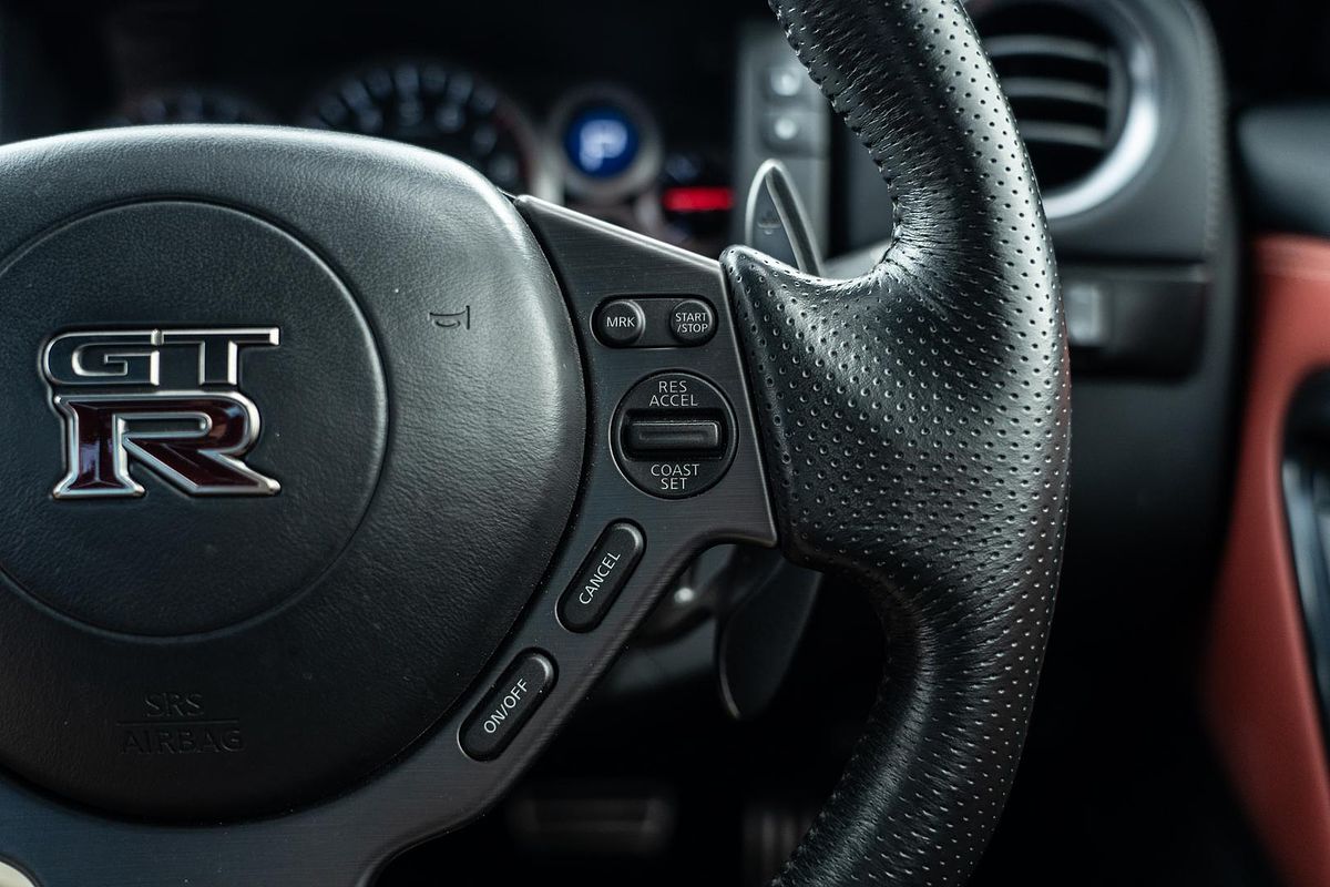 2016 Nissan GT-R Premium R35