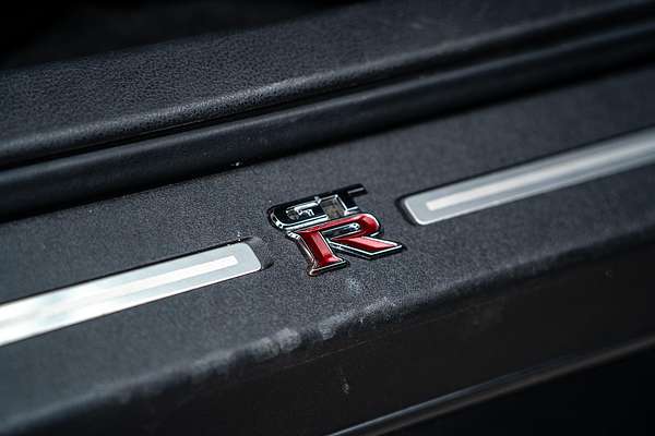 2016 Nissan GT-R Premium R35