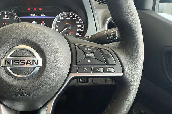 2025 Nissan Navara ST-X D23 4X4
