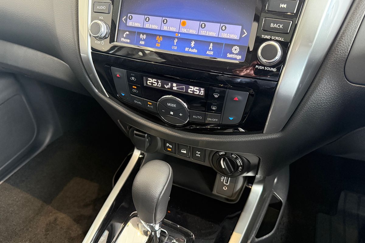 2025 Nissan Navara ST-X D23 4X4