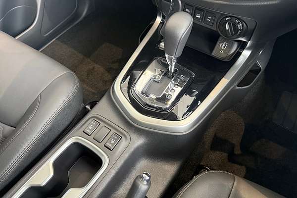 2025 Nissan Navara ST-X D23 4X4