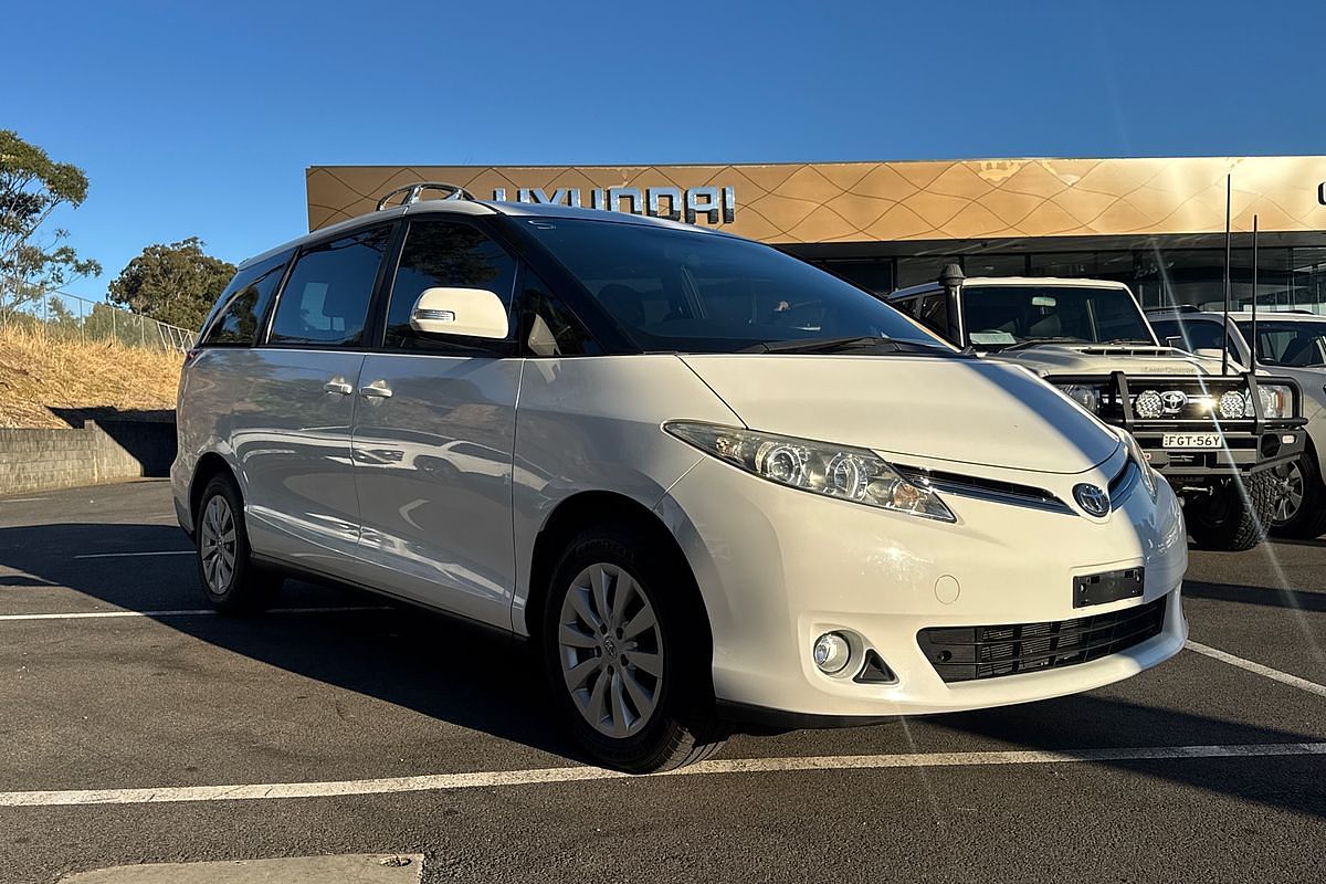 2017 Toyota Tarago GLi ACR50R