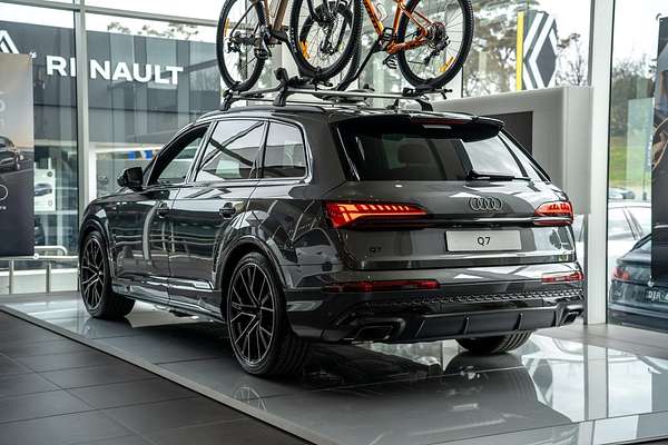 2024 Audi Q7 55 TFSI S line 4M
