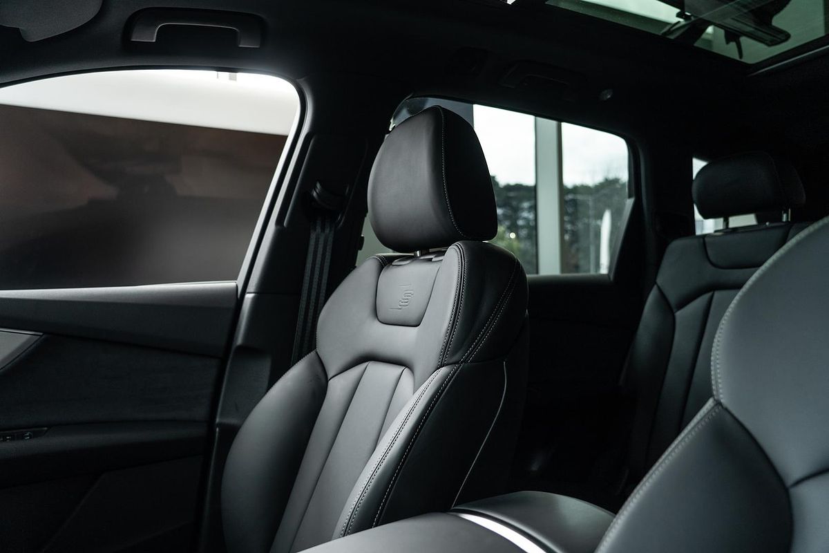 2024 Audi Q7 55 TFSI S line 4M