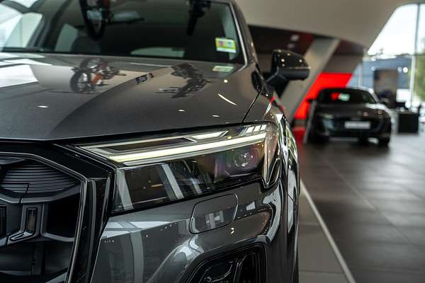 2024 Audi Q7 55 TFSI S line 4M