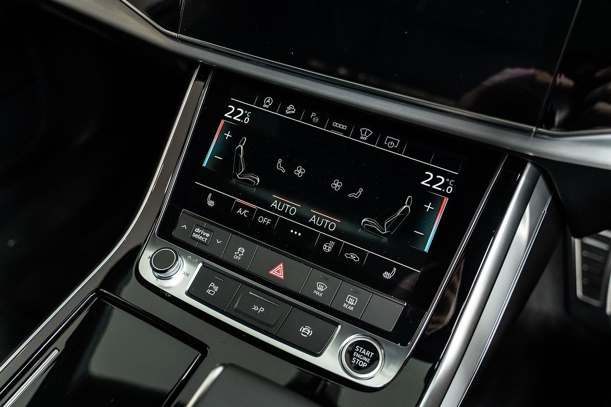 2024 Audi Q7 55 TFSI S line 4M