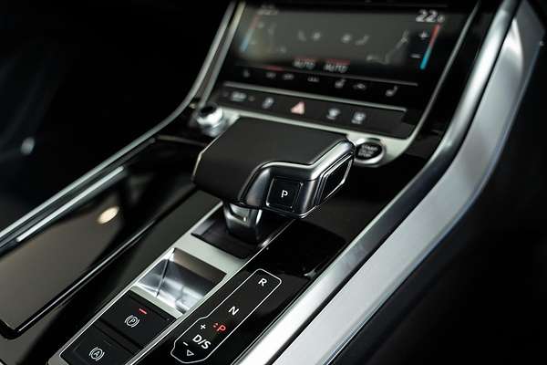 2024 Audi Q7 55 TFSI S line 4M