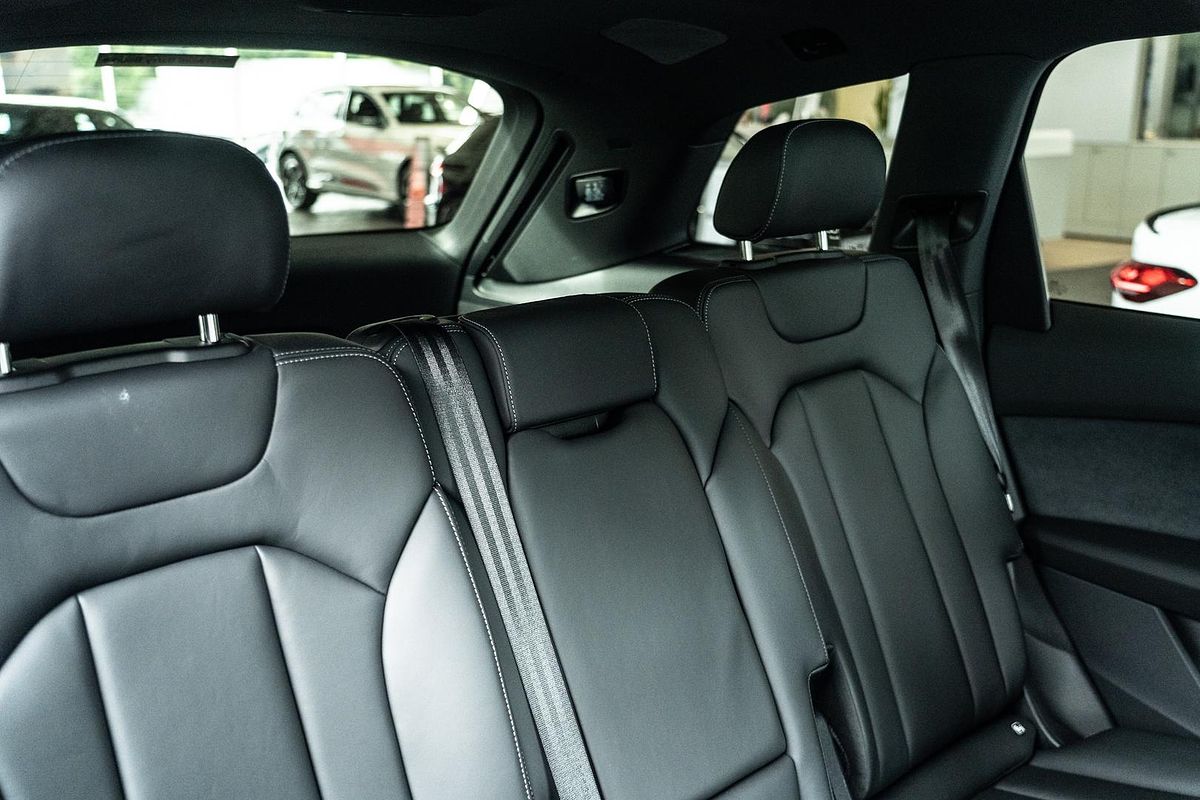 2024 Audi Q7 55 TFSI S line 4M