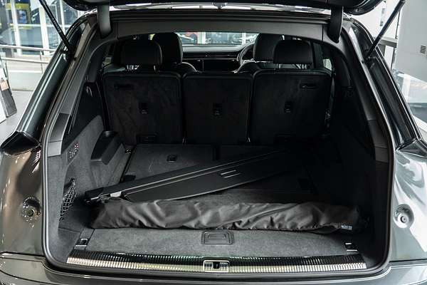 2024 Audi Q7 55 TFSI S line 4M