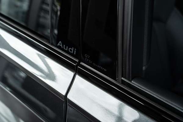 2024 Audi Q7 55 TFSI S line 4M