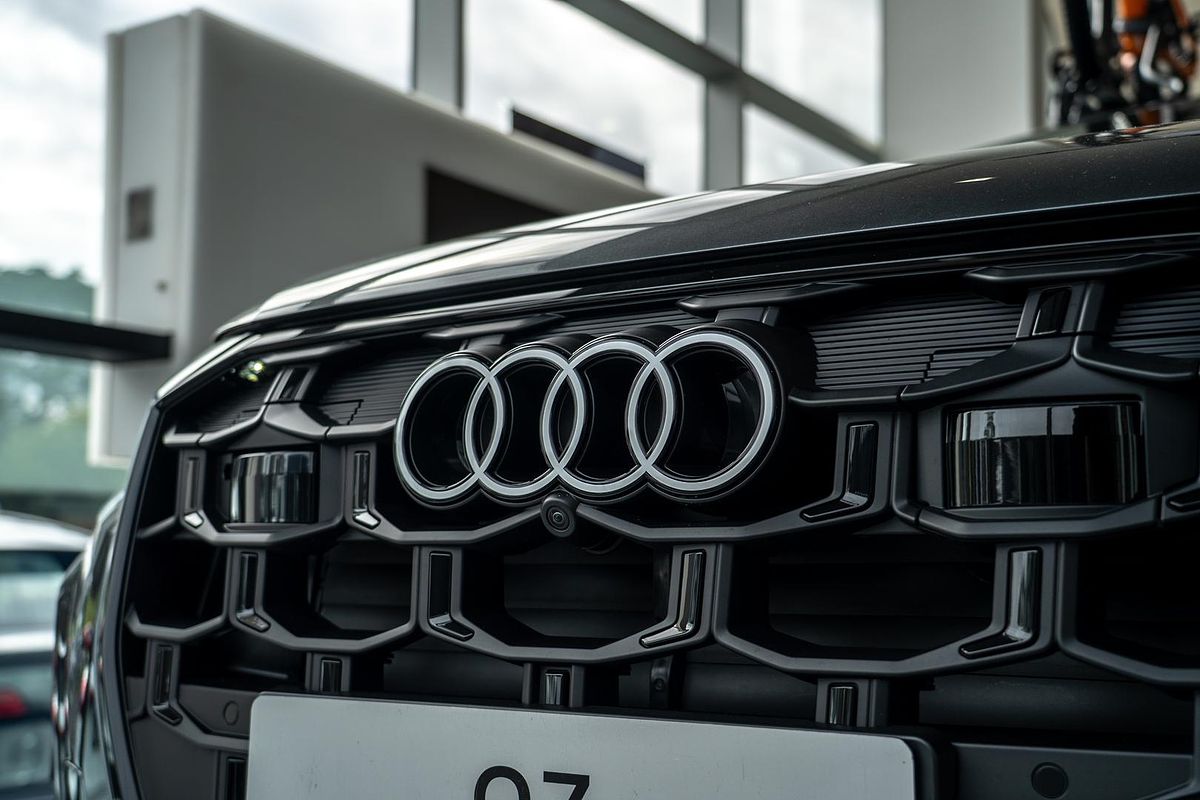 2024 Audi Q7 55 TFSI S line 4M