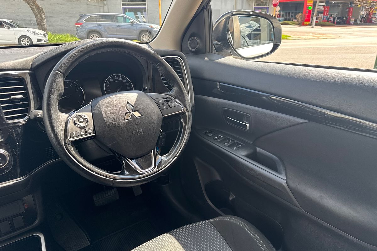 2018 Mitsubishi Outlander ES ZL