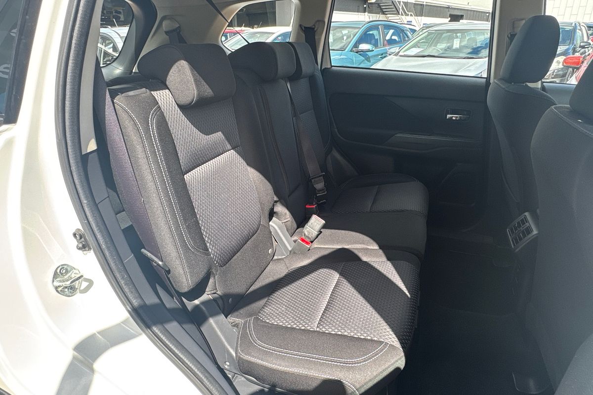 2018 Mitsubishi Outlander ES ZL