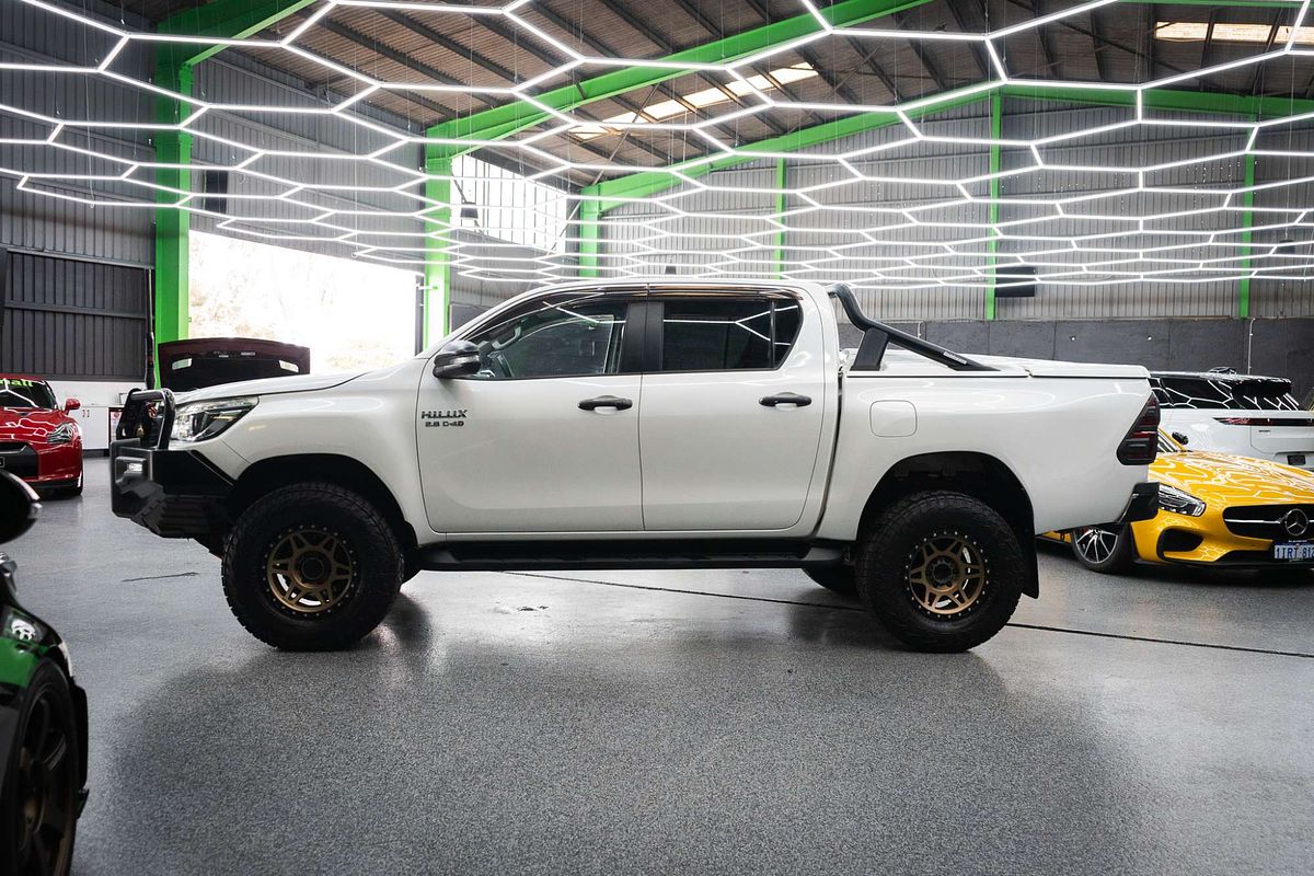 2015 Toyota Hilux SR5 GUN126R 4X4