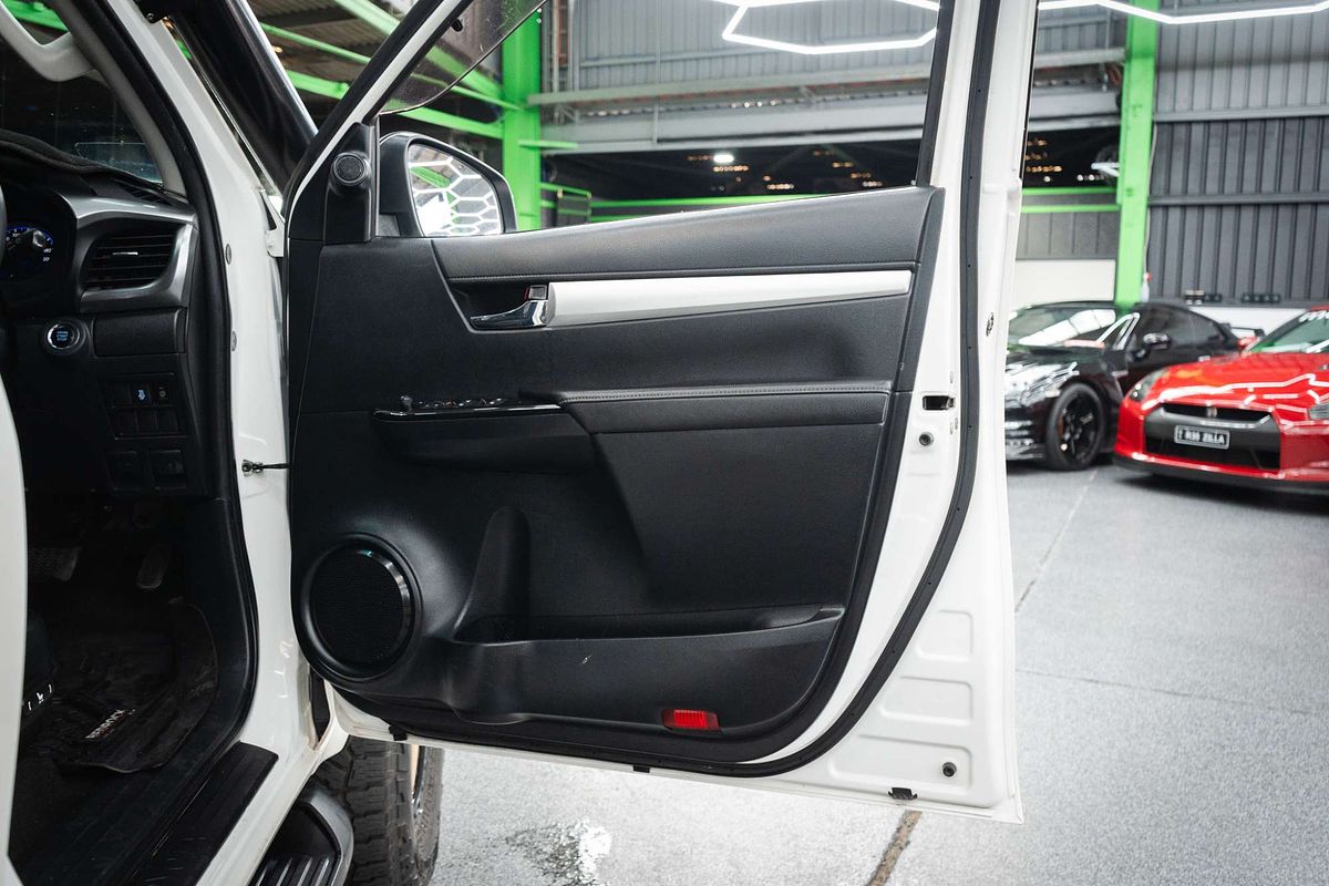2015 Toyota Hilux SR5 GUN126R 4X4
