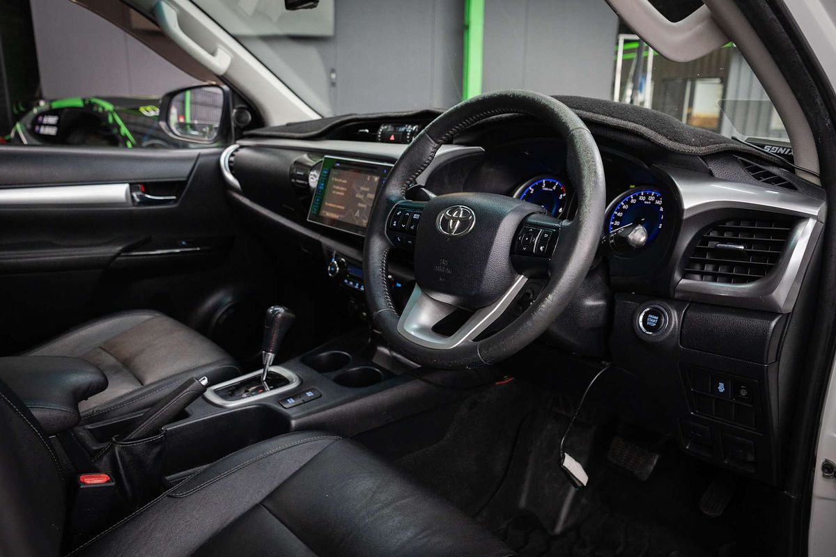 2015 Toyota Hilux SR5 GUN126R 4X4