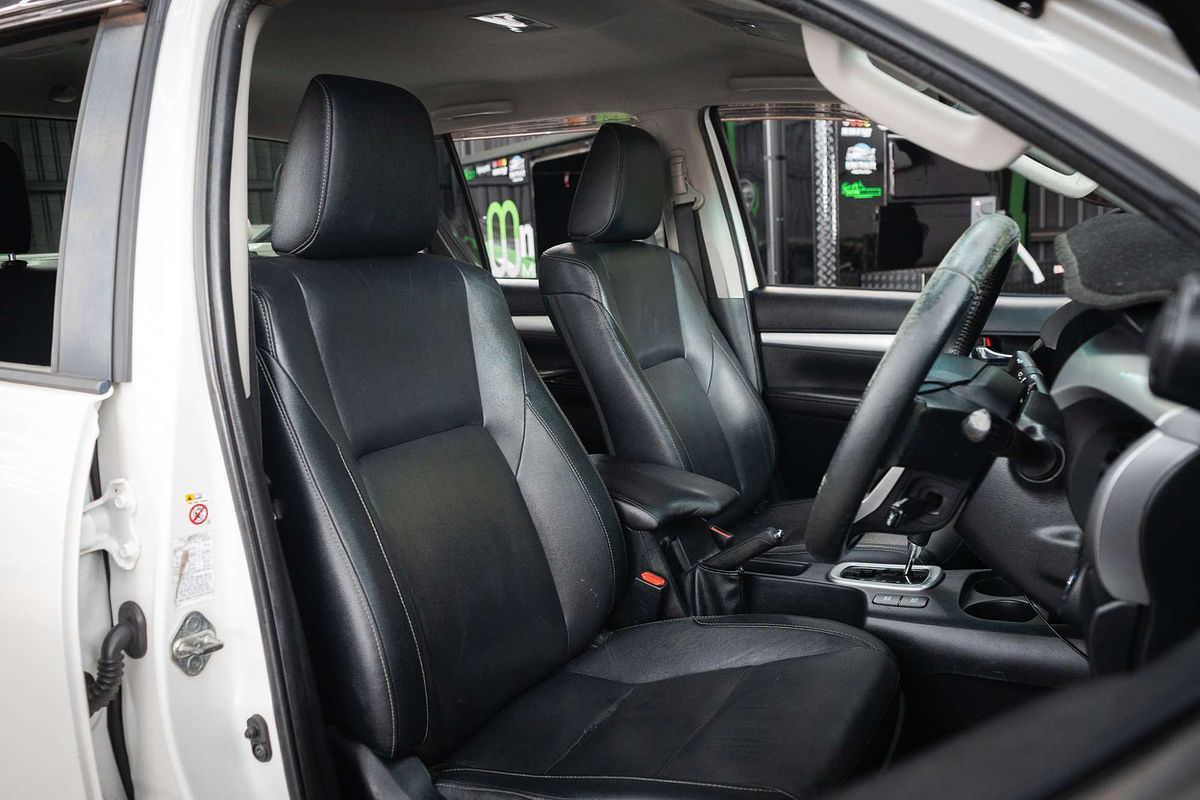 2015 Toyota Hilux SR5 GUN126R 4X4