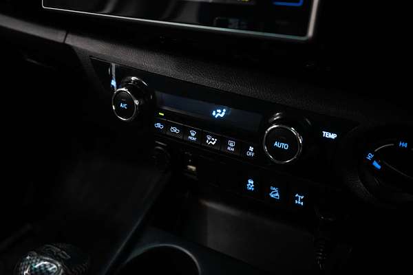 2015 Toyota Hilux SR5 GUN126R 4X4