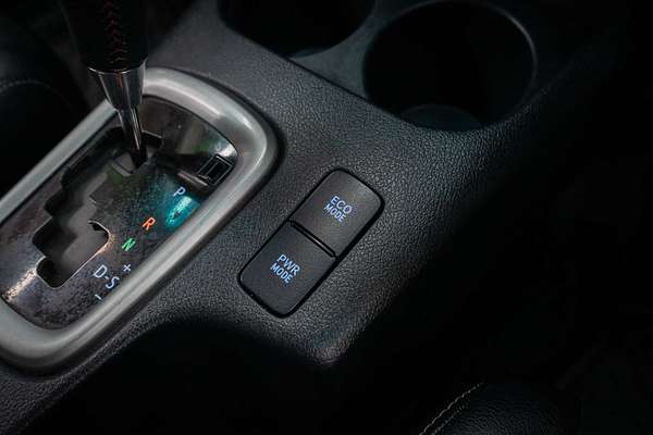 2015 Toyota Hilux SR5 GUN126R 4X4