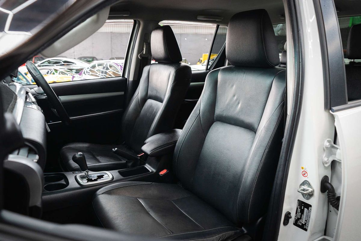 2015 Toyota Hilux SR5 GUN126R 4X4