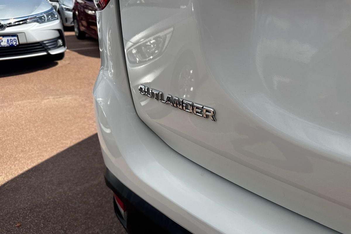 2018 Mitsubishi Outlander ES ZL