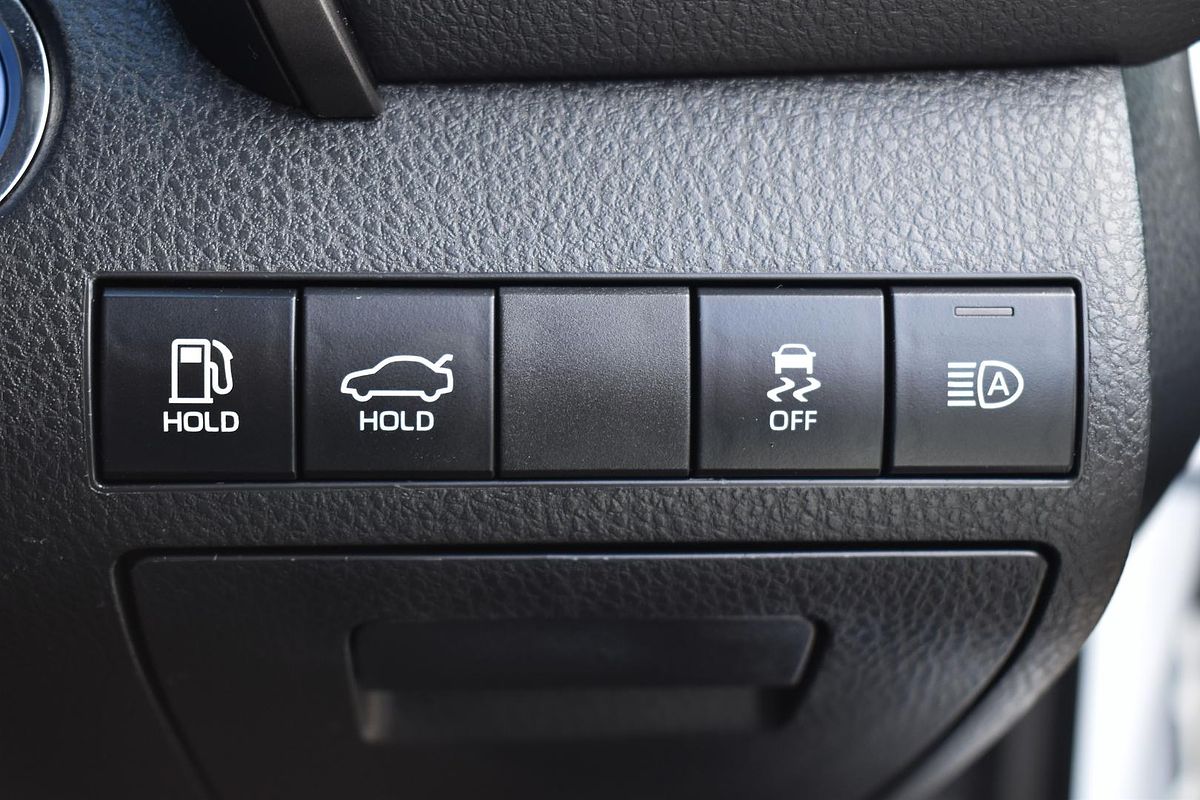 2024 Toyota Camry Ascent AXVH70R