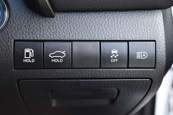 2024 Toyota Camry Ascent AXVH70R