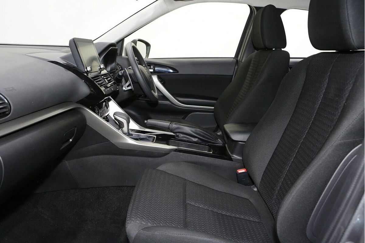 2024 Mitsubishi Eclipse Cross LS YB