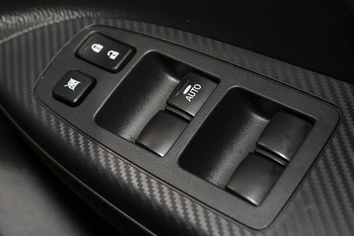 2024 Mitsubishi Eclipse Cross LS YB