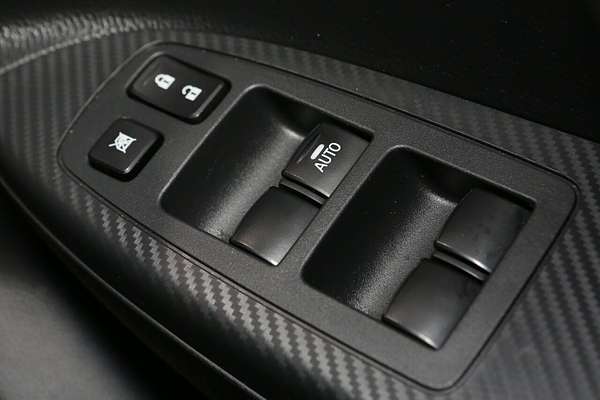 2024 Mitsubishi Eclipse Cross LS YB